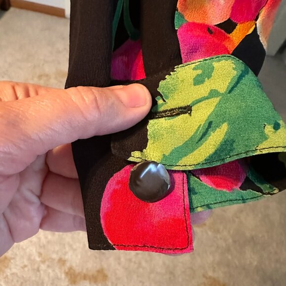 Ungaro - Picture 5 of 11